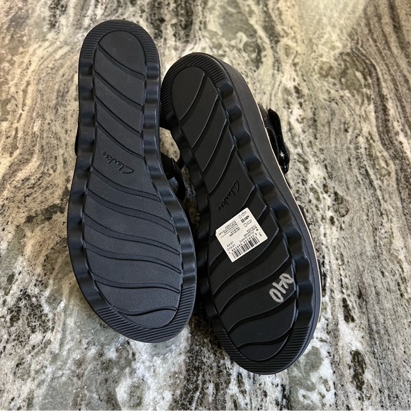 Clark’s Black Sandal NWT. size 8M. - Picture 4 of 4